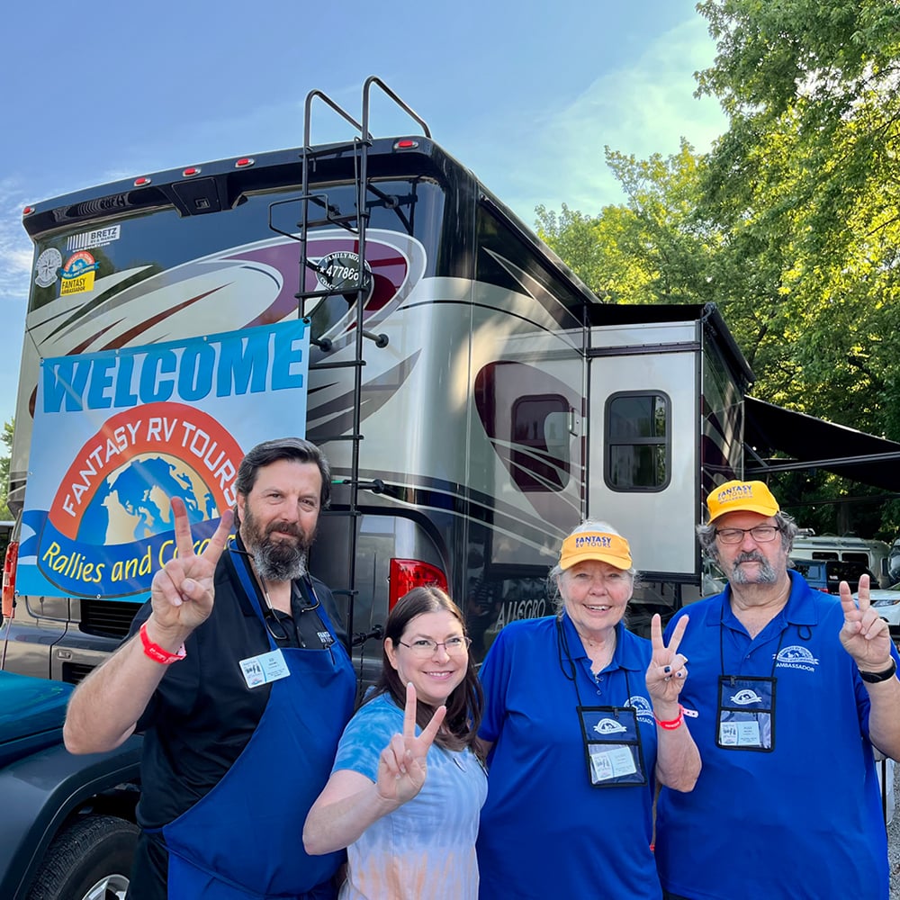 Fantasy RV Tours guests traveling together